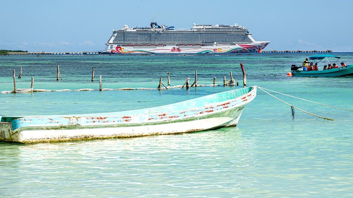 View of cruise ship in Costa maya