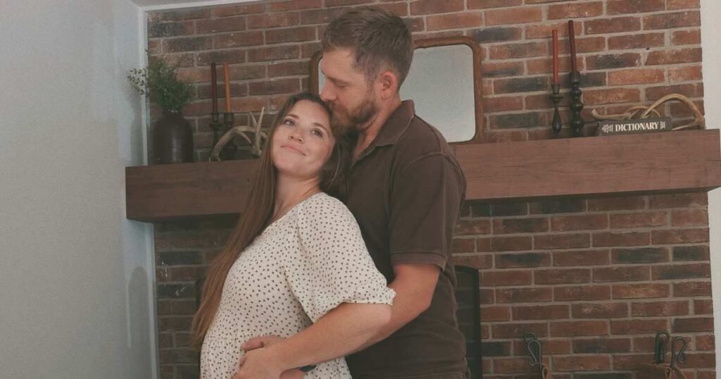 ‘Counting On’ Star Joy-Anna Duggar Announces She Is Pregnant: ‘God Knew We Needed You’ ‘Counting On’ Star Joy-Anna Duggar Announces She Is Pregnant: ‘God Knew We Needed You’