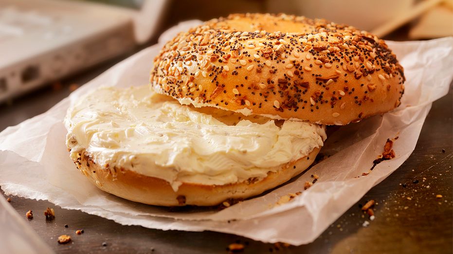 Bagel with cream cheese