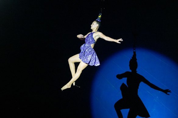 Evangeline Kumar plays a girl whose shoes are stolen by a mischievous veli.