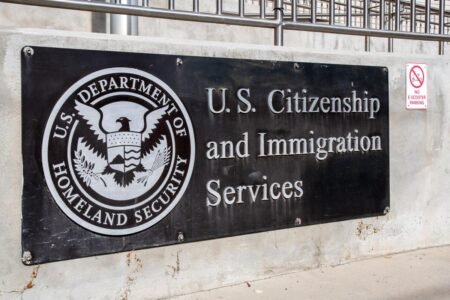 Senior immigration official and alleged moneyman caught accepting 0K in bribes for citizenship favors: prosecutors Senior immigration official and alleged moneyman caught accepting 0K in bribes for citizenship favors: prosecutors