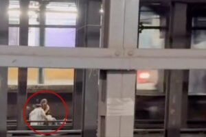 Young man and woman caught on video sitting on NYC subway tracks before being fatally struck Young man and woman caught on video sitting on NYC subway tracks before being fatally struck