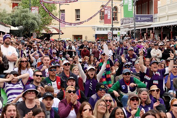 Fans watch on in Fremantle.
