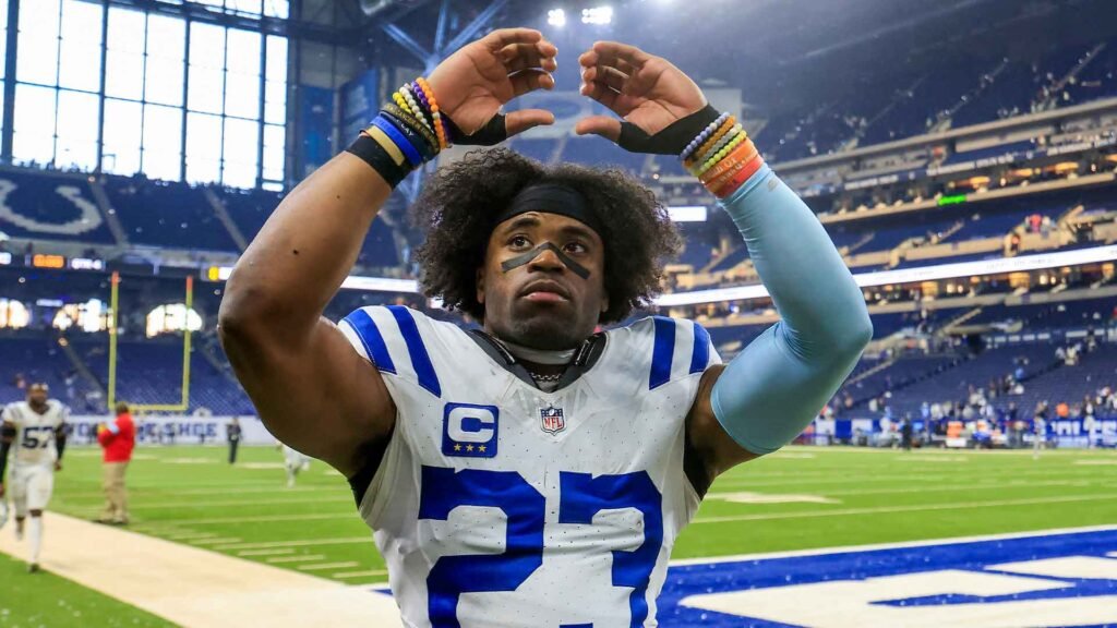 Eagles Reportedly Sign Former Pro Bowl CB Kenny Moore II To Practice Squad Eagles Reportedly Sign Former Pro Bowl CB Kenny Moore II To Practice Squad
