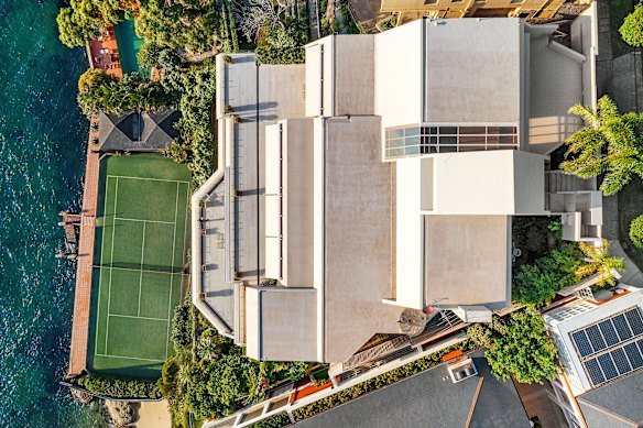 Edgewater was built as a single residence in 1985 but was later converted into a duplex. It boasts one of the  few waterfront tennis courts on Sydney Harbour.