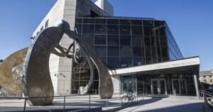 Rising use of AI in Canadian courtrooms creates divide Rising use of AI in Canadian courtrooms creates divide