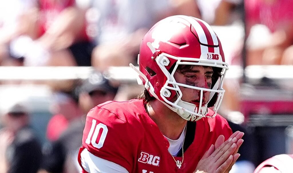 Meet Josh Hoover: What To Know About New Indiana Star Quarterback Meet Josh Hoover: What To Know About New Indiana Star Quarterback