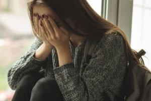 Dear Abby: I’m a frustrated teacher — parents need to put their phones down and pay attention to their kids Dear Abby: I’m a frustrated teacher — parents need to put their phones down and pay attention to their kids