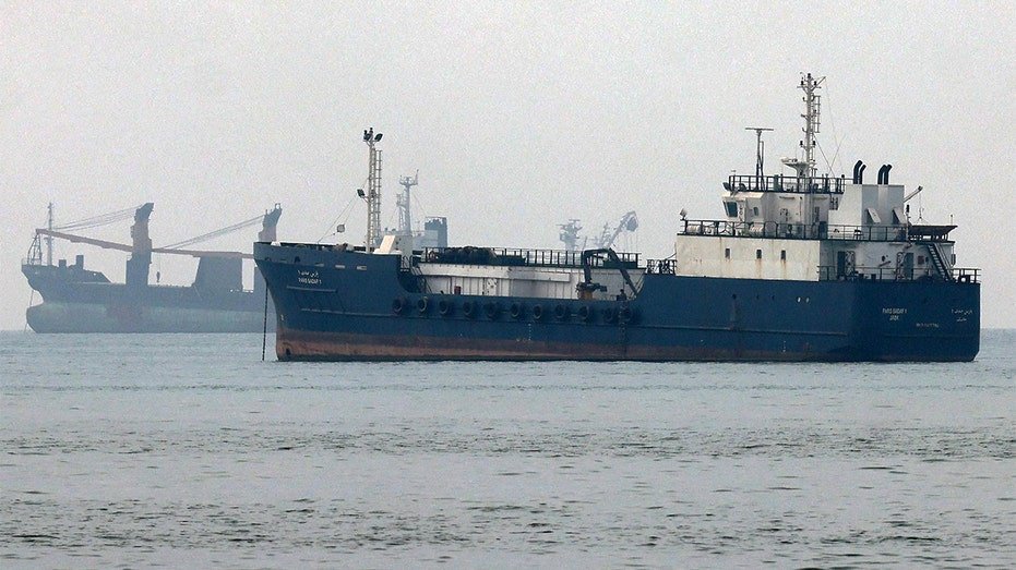 iran vessels hormuz strait