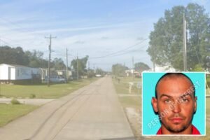 At least 4 killed in Louisiana stabbing spree as police search for person of interest with violent past At least 4 killed in Louisiana stabbing spree as police search for person of interest with violent past