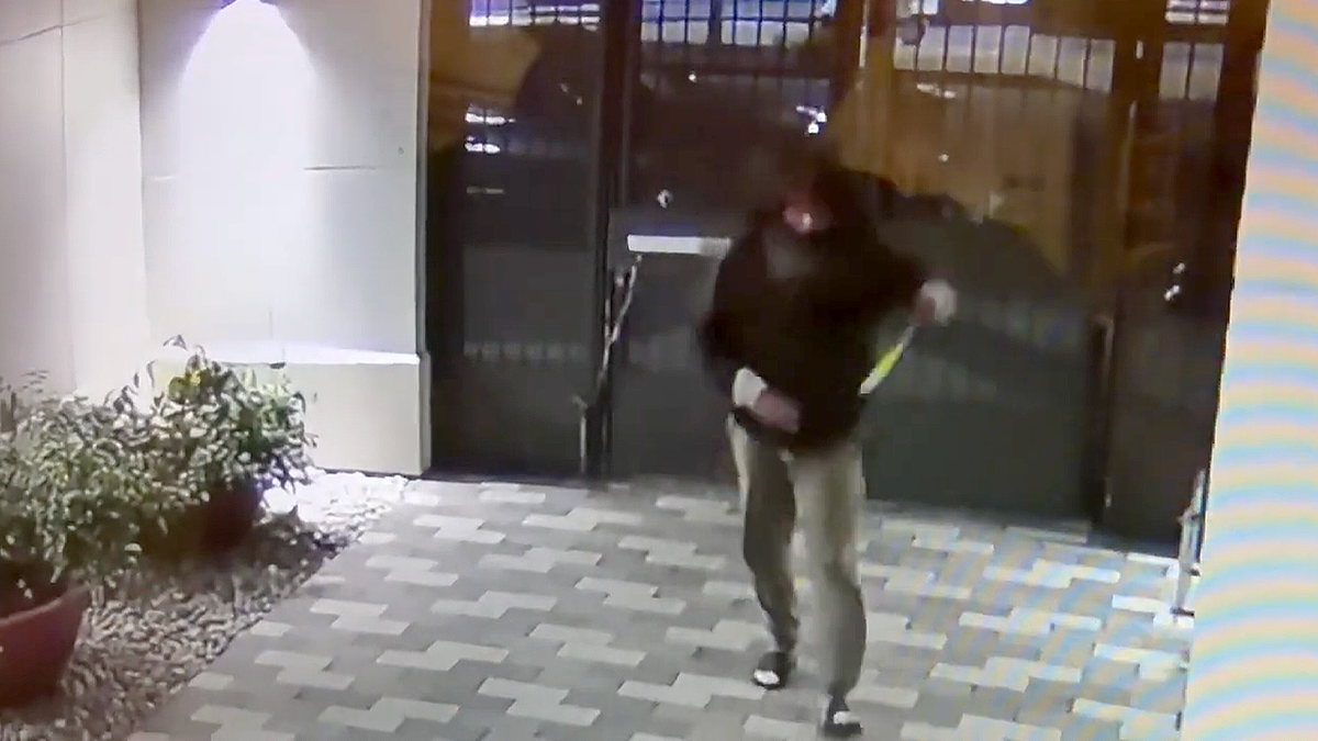 Man follows student through apartment gate