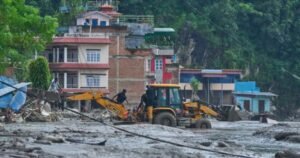 ‘We have to move quickly’: Canadians lend a hand as massive relief effort in Nepal begins ‘We have to move quickly’: Canadians lend a hand as massive relief effort in Nepal begins