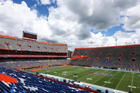 Man jumps to his death inside University of Florida football stadium — days before team’s season opener Man jumps to his death inside University of Florida football stadium — days before team’s season opener