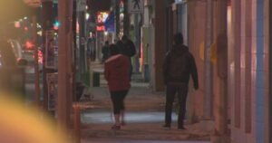 Police, fire or ambulance? Winnipeg launching 4th option for 911 mental health calls