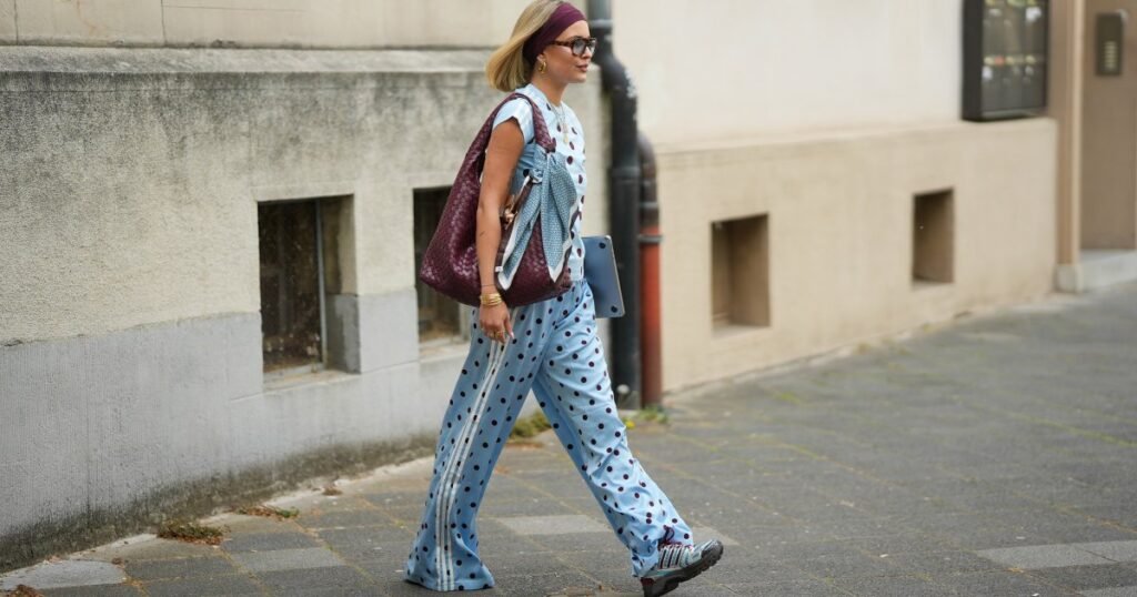 Fashion Girls Are Loving This Elevated Loungewear Pants Trend That’s *Way* More Chic Than Sweats