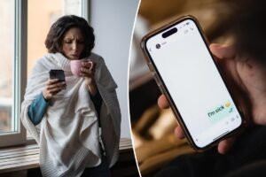 Workers should phone their bosses on sick days — text or email is not enough: government official