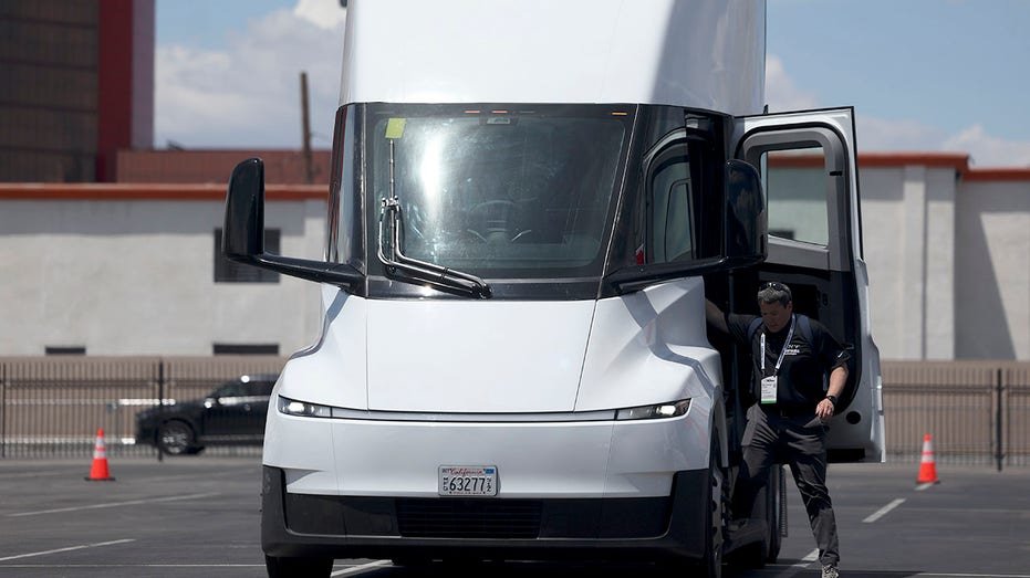 A Tesla Semi at an expo