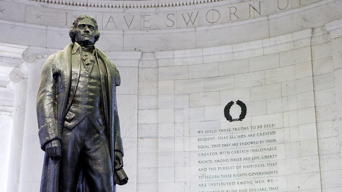 A statue of Thomas Jefferson.
