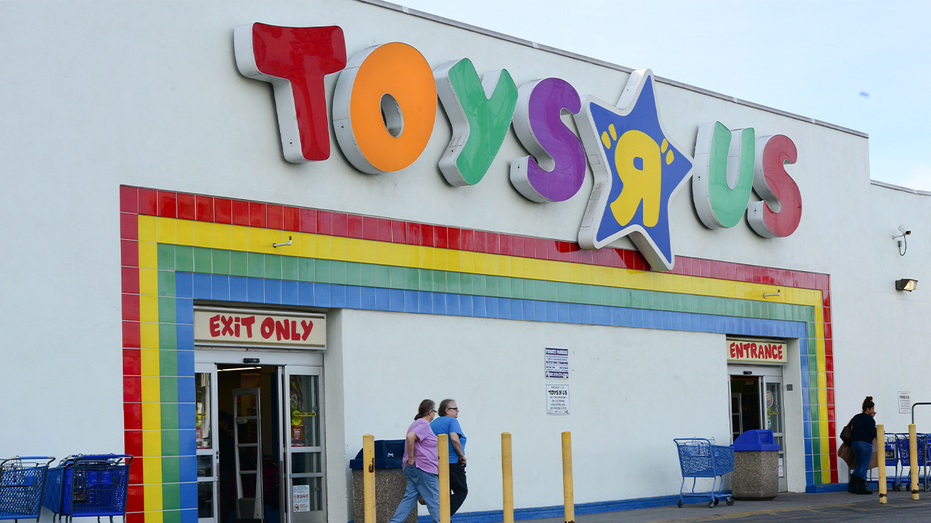 A classic Toys "R" US store.