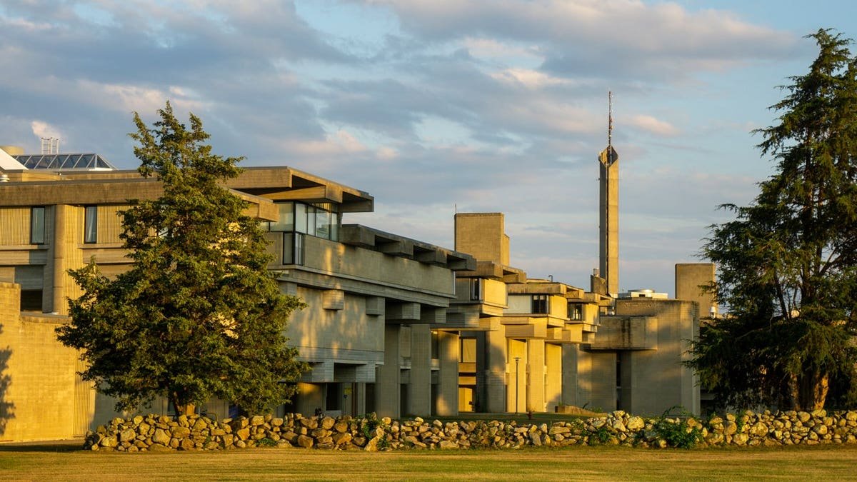 UMass Dartmouth campus