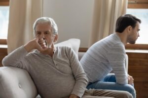Dear Abby: My dad hates me because of the way I look Dear Abby: My dad hates me because of the way I look
