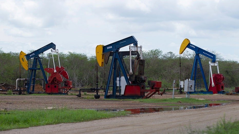 Venezuela oil pump
